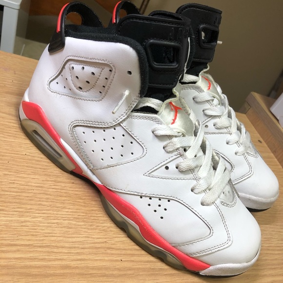 *SOLD!* Air Jordan Retro 6 ‘Infrared’ Sneakers - Picture 2 of 8